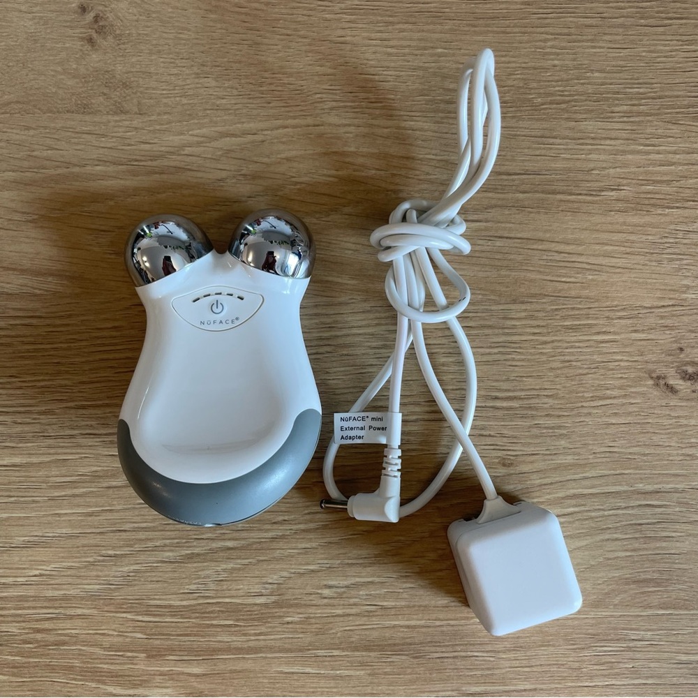 NuFace Mini Facial Toning Device with Charger